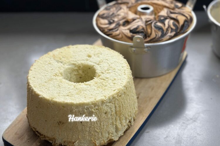 Pandan Chiffon Cake