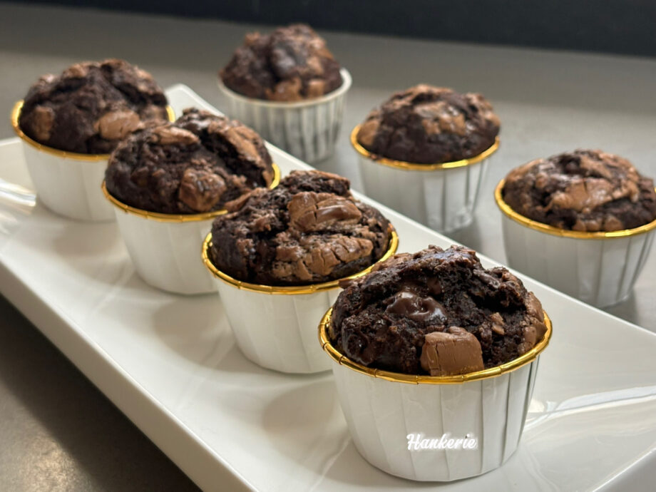 banana chocolate muffin