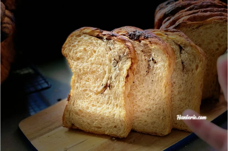 How to Make the Ultimate Chocolate Babka Bread Loaf: A Nutrient-Rich and Flavorful Delight