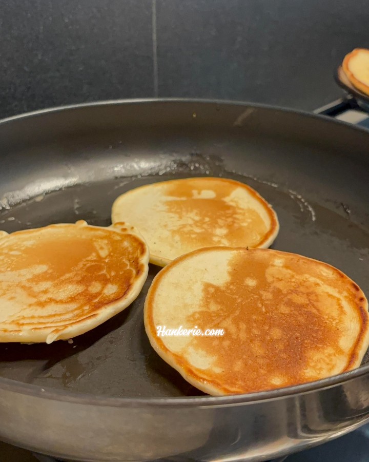 Fluffy Sourdough Pancakes