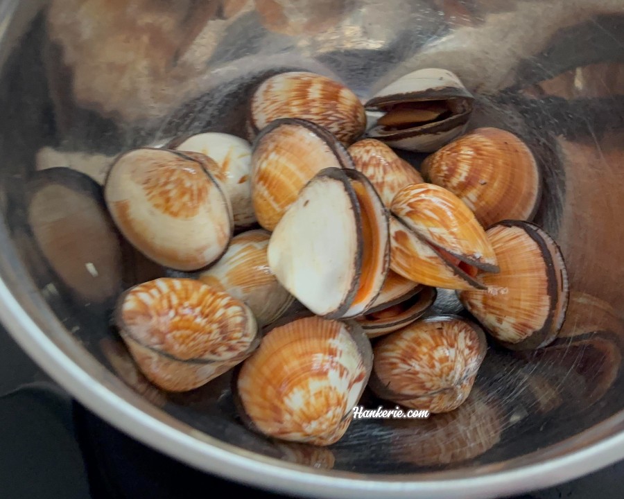 Malaysian-Style Stir-Fried Golden Clams (Lala)
